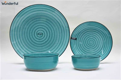 Modern Plate Set For 4 Modern Plate Set For 4